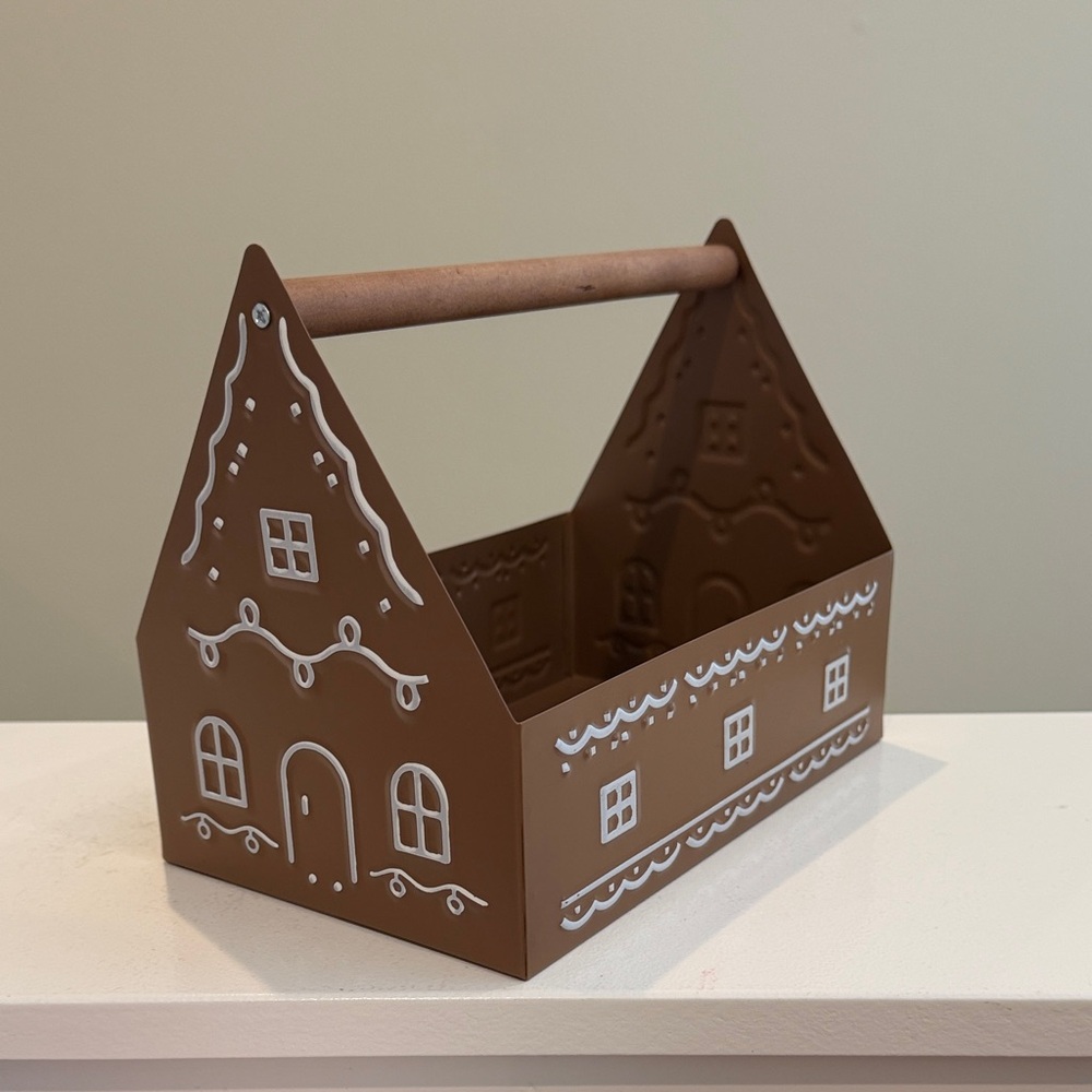 ⚡️New Target Bullseye Playground Metal Gingerbread House Christmas Caddy